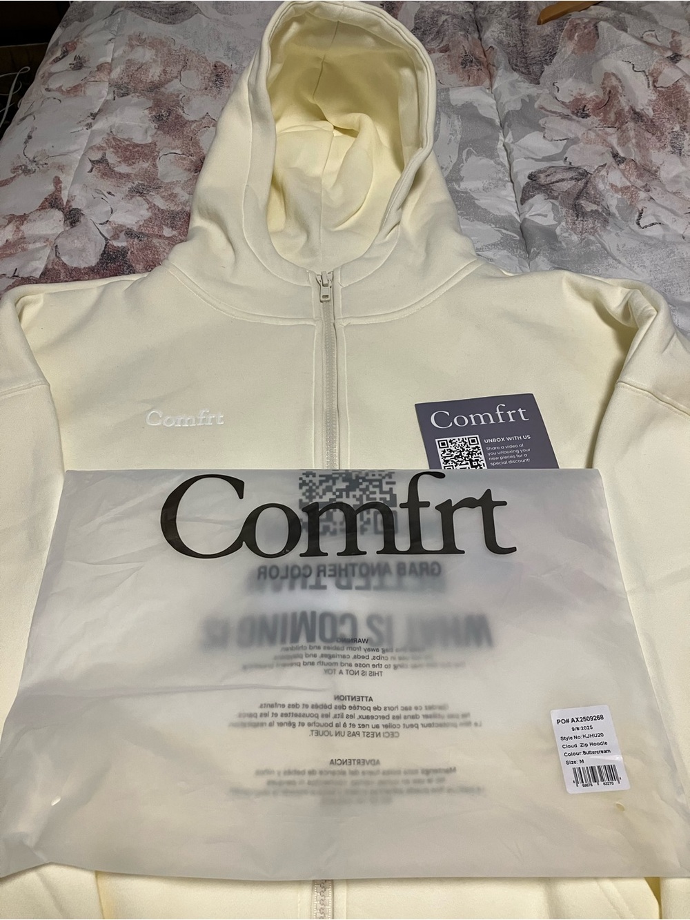 Comfrt Women’s Buttercream Zip-Up Hoodie